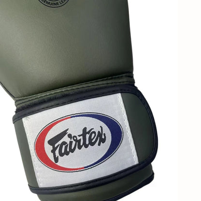 Hot Selling Boxing Gloves for Men and Women -Breathable Punching Gloves with Superior Wrist Support & Shock Absorption - Padde