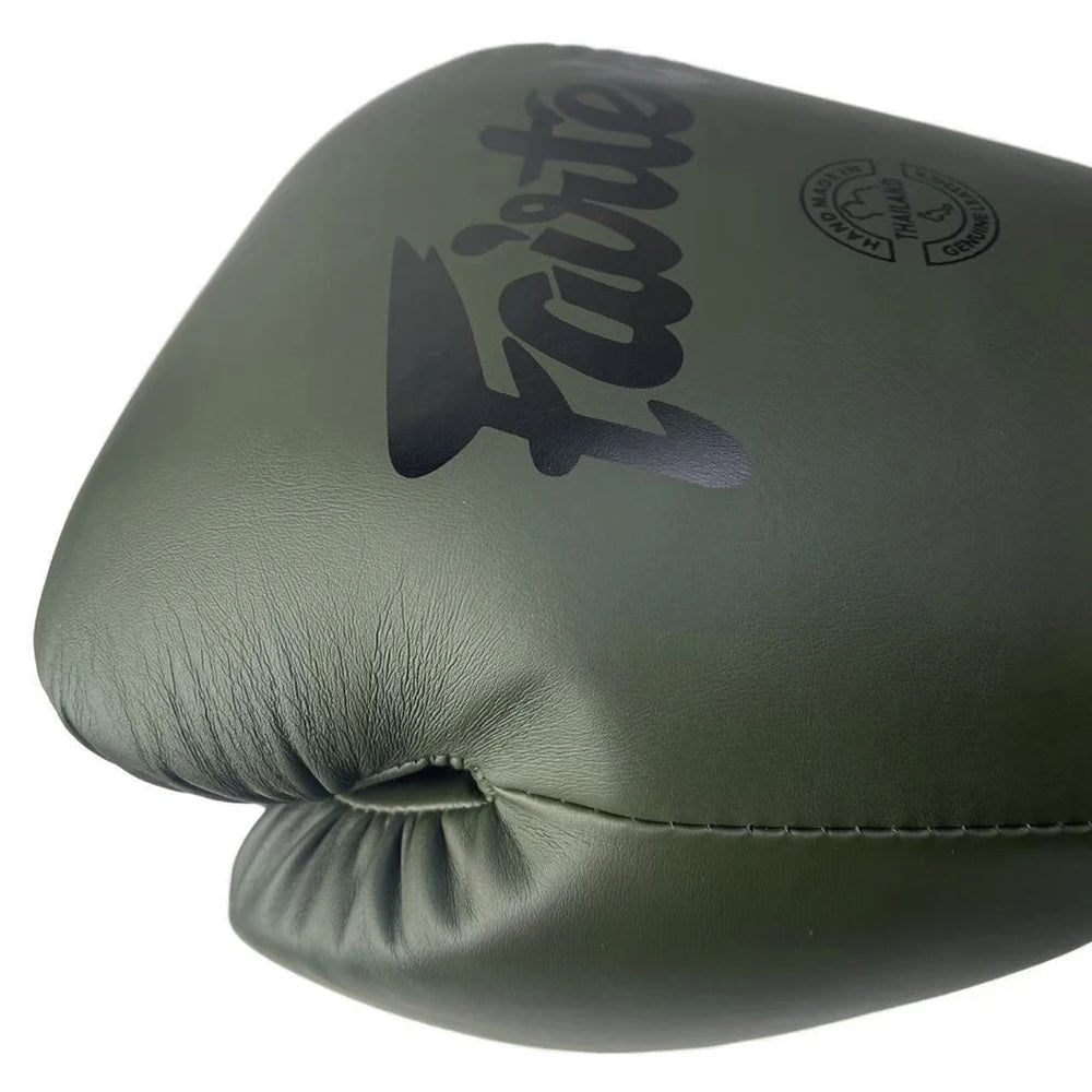 Hot Selling Boxing Gloves for Men and Women -Breathable Punching Gloves with Superior Wrist Support & Shock Absorption - Padde
